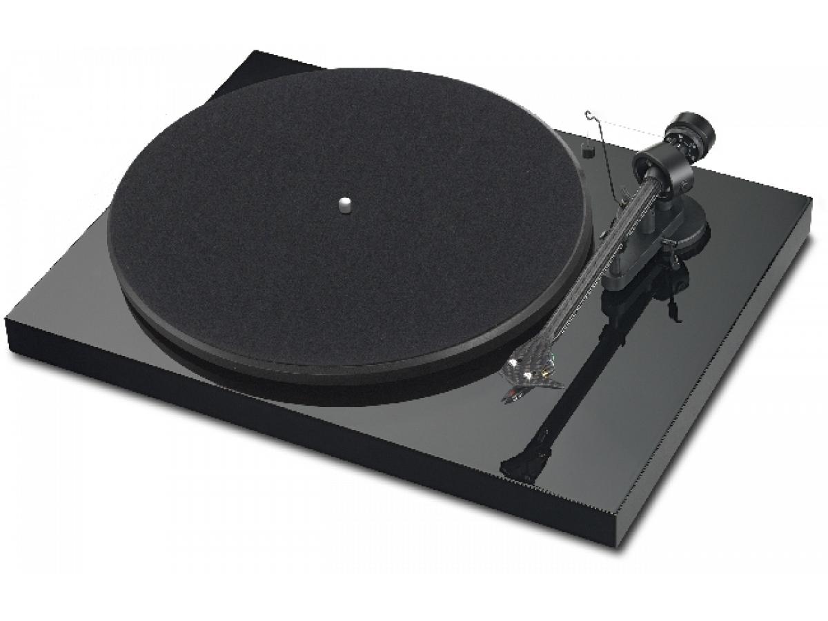 project debut carbon record player