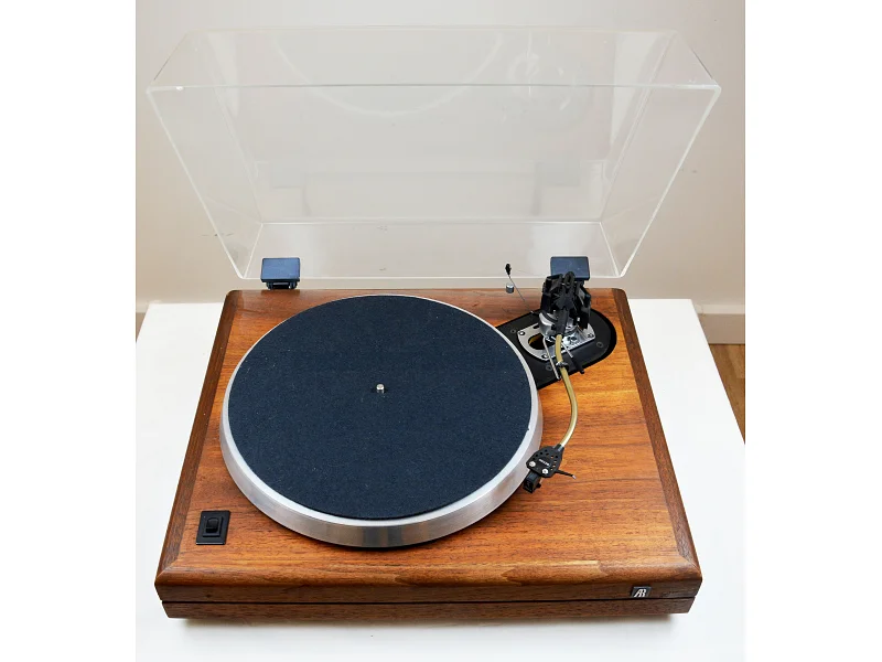 Acoustic Research ACOUSTIC RESEARCH THE AR TURNTABLE